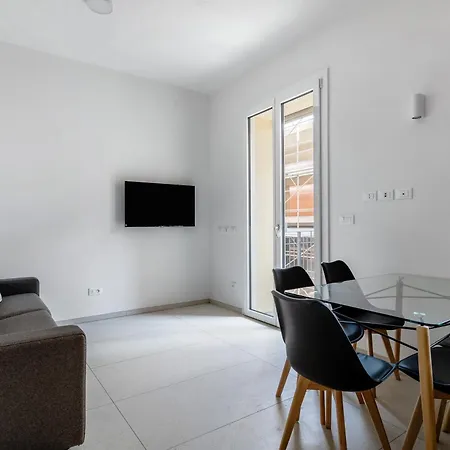 Apartment Le Dodici Porte - Zamboni 3 By District