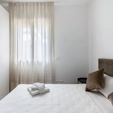 Le Dodici Porte - Zamboni 3 By District * Bolonya